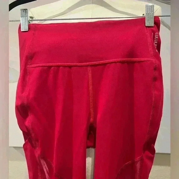 LULULEMON x BARRYS Stronger As One Tight 25" Size 4 Ruby Red - Picture 7 of 12